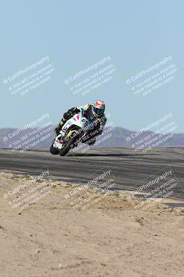 media/Dec-07-2025-CVMA (Sun) [[3e7d2de5dc]]/Race 7-Formula Lightweight Twins Shootout/